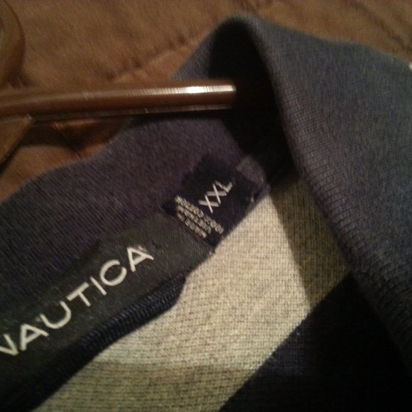 Nautica shirt - Picture 2 of 4